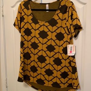 Lularoe classic tee
